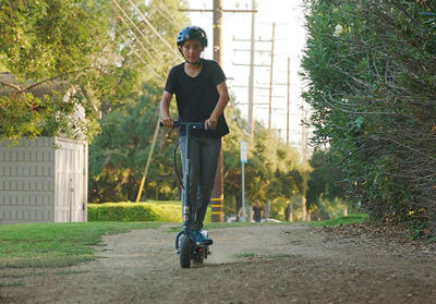 Trottinette vitesse et batterie enfant