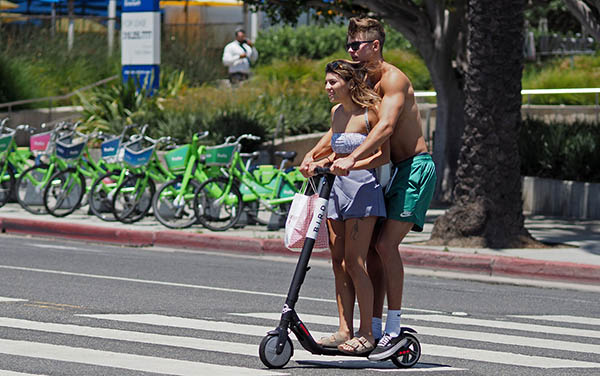 Autocollant Circulation trottinette électrique interdit